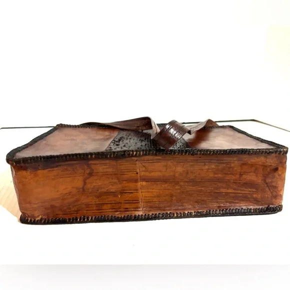 Vintage handmade Brown Textured snakeskin, leather Shoulder Bag